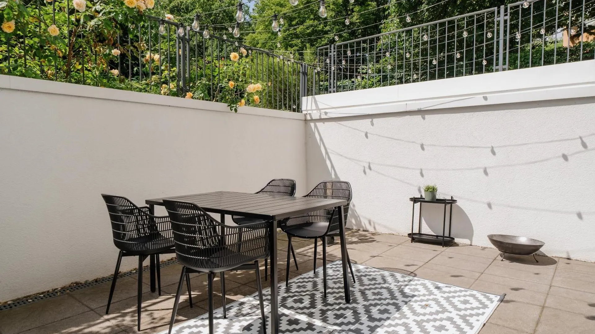 Homely Berlin - Huge Terrace, Modern, Quiet, Near Kudamm